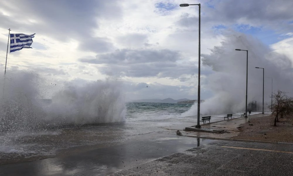 Καιρός: «Έρχεται τροπικός αεροχείμαρρος» - Τι φέρνει μαζί του